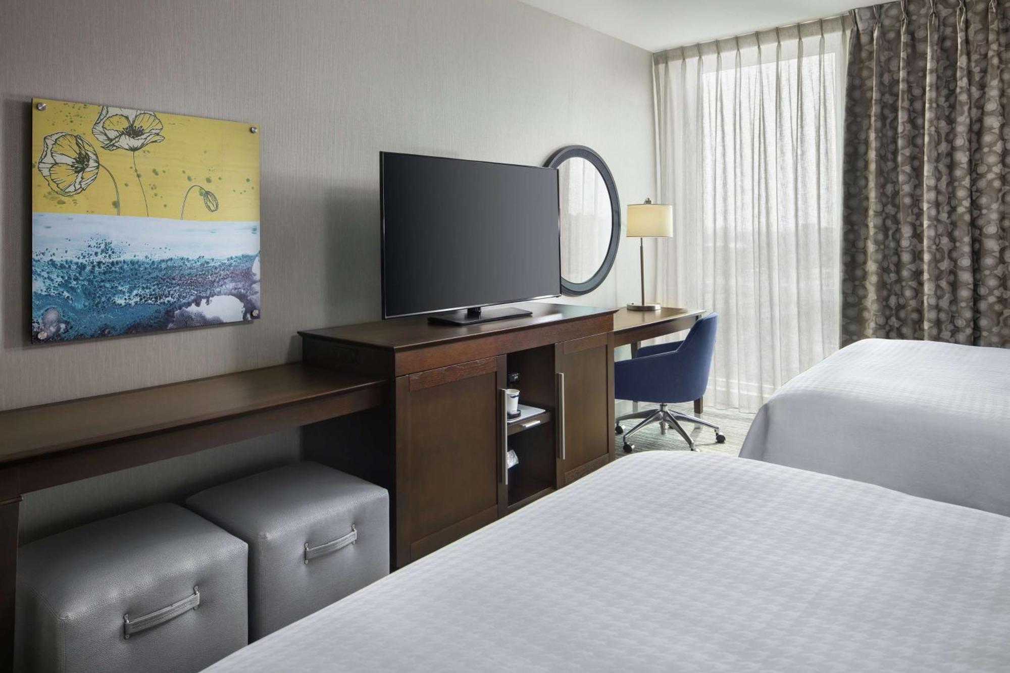 Hampton Inn & Suites Teaneck/Glenpointe Exteriér fotografie