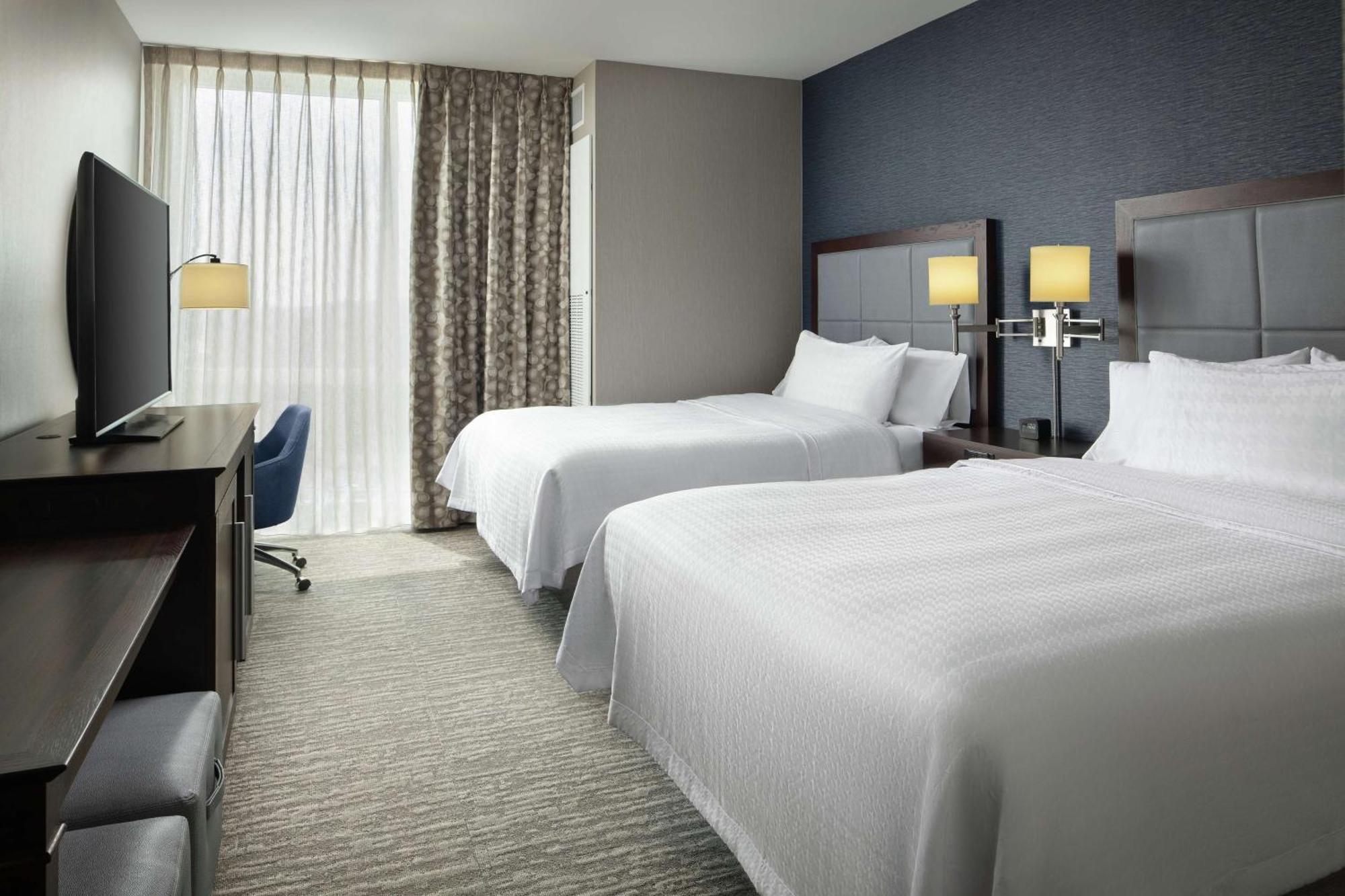 Hampton Inn & Suites Teaneck/Glenpointe Exteriér fotografie