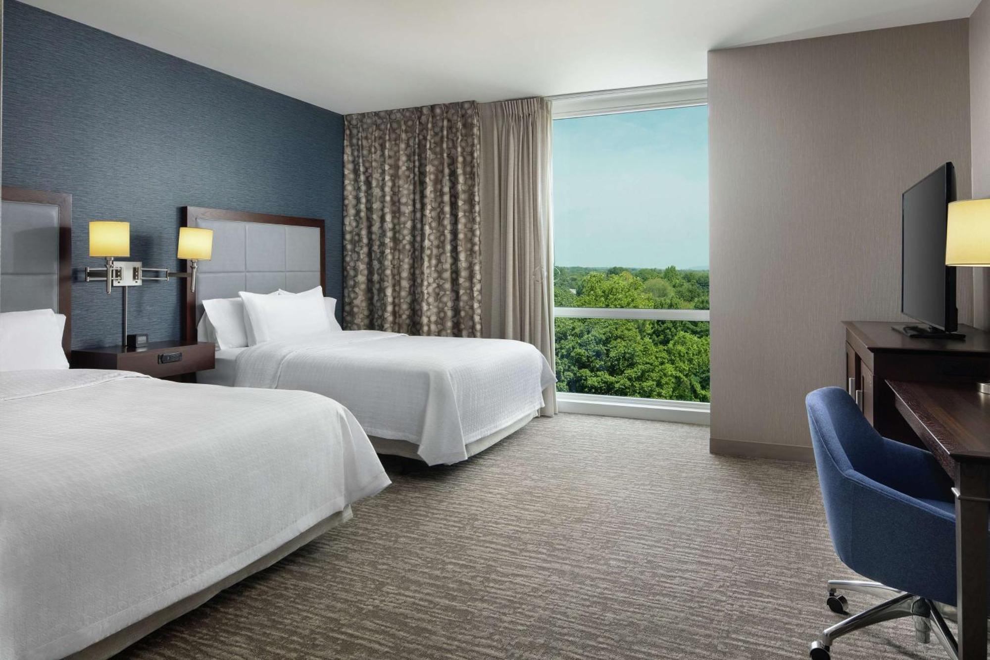 Hampton Inn & Suites Teaneck/Glenpointe Exteriér fotografie