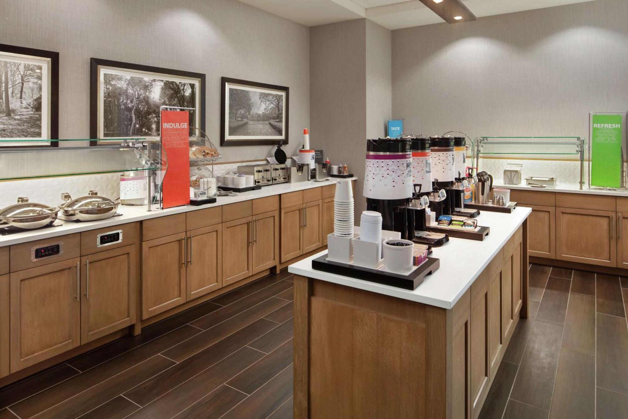 Hampton Inn & Suites Teaneck/Glenpointe Exteriér fotografie